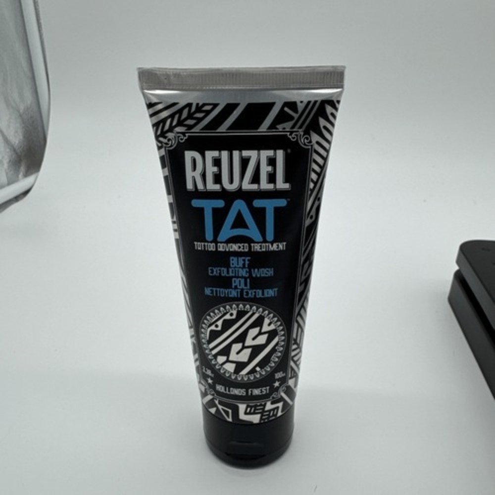 Buff Exfoliating Wash by Reuzel for Men - 3.38 oz Scrub For Tattoos